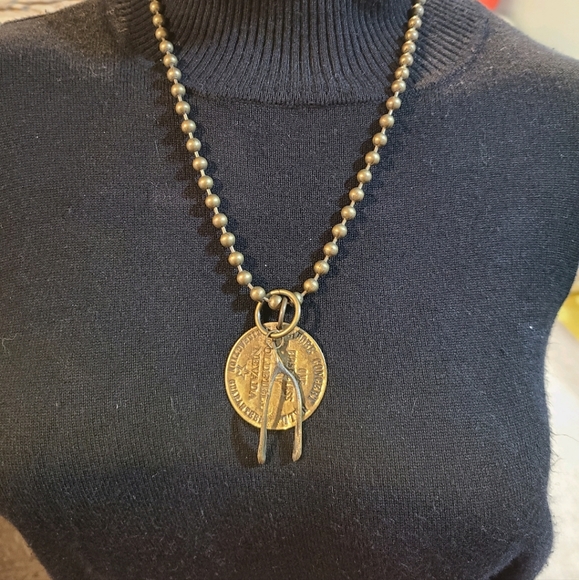 Metal coin with wishbone neclace - Picture 1 of 3